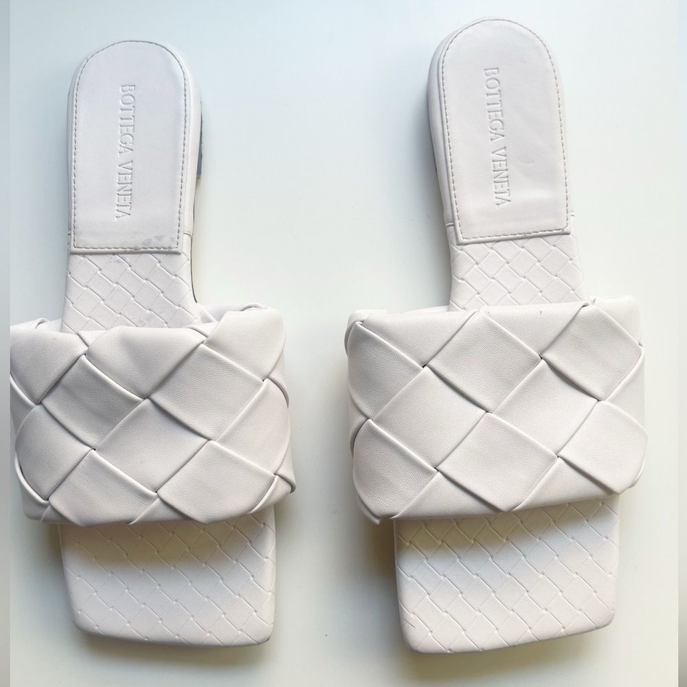 Bottega Veneta Lido flat slides in white